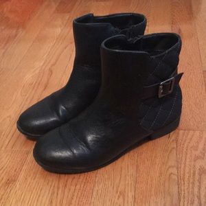 Nine West black ankle booties